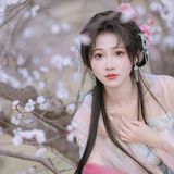 凝眸杏花深