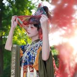 【汉服写真】百转不回：一袭罗衣千回折，终是人间自在身