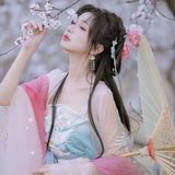凝眸杏花深