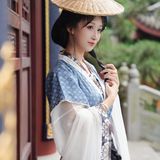 【汉服写真】夏日山中：松风拂袖绿荫浓，一袭轻衫入翠微