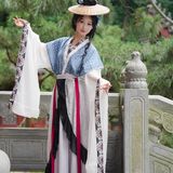 【汉服写真】夏日山中：松风拂袖绿荫浓，一袭轻衫入翠微