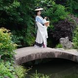 【汉服写真】夏日山中：松风拂袖绿荫浓，一袭轻衫入翠微