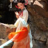是风动还是心动｜清冷回眸汉服写真
