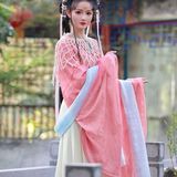 罗裙曳地