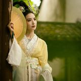 【汉服写真】庭院深几许 绿意漫成诗里衣香