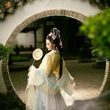 【汉服写真】庭院深几许 绿意漫成诗里衣香