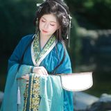【汉服写真】先秦一梦广袖揽碎金 青龙寺下衣袂生辉