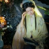 不必去远方，院中即深山。