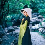 声歇处，风过回廊。