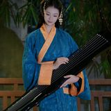 一袭曲裾，梦回秦汉。