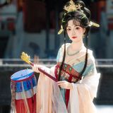 青龙寺的午后，光也放慢了脚步。