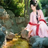 山林溪间的小精灵 · 粉衫红帔 第9帧