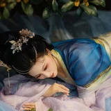 一襟秋意半袖桂香｜桂花树下的汉服少女 第4帧