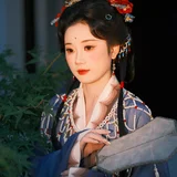 园子很静，人很轻｜江南园林汉服写真 第9帧