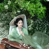 唯愿春日不迟，相逢终有时｜春日绿纱汉服写真 第3帧