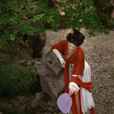 羽衣常带烟霞色｜园林复古汉服写真 第7帧