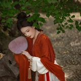 羽衣常带烟霞色｜园林复古汉服写真 第10帧