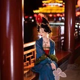 华灯初上夜未央｜大唐芙蓉园夜景汉服写真 第5帧