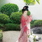 倚花愁不语，独坐抚瑶琴｜园林古琴汉服写真 第7帧