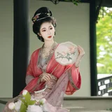 倚花愁不语，独坐抚瑶琴｜园林古琴汉服写真 第10帧