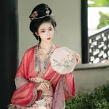 倚花愁不语，独坐抚瑶琴｜园林古琴汉服写真 第11帧
