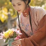 篱畔秋酣一觉清｜大观园秋日赏菊汉服写真 第12帧