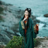 战国袍遇见山海｜墨绿战国袍海边写真 第8帧