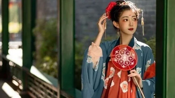 汉服写真，院深·几许