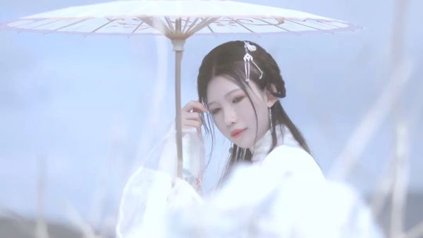 汉服摄影｜暮秋独游
