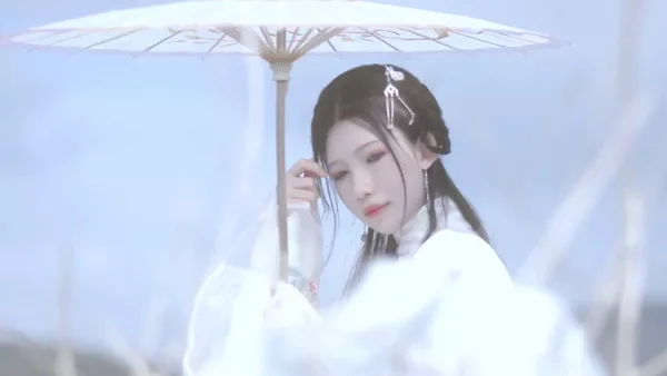 汉服摄影｜暮秋独游
