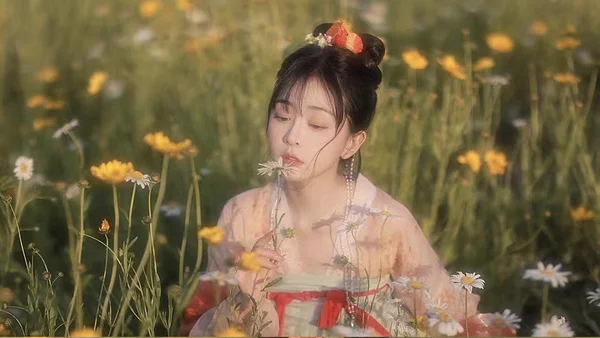 汉服摄影110期｜春光不似当年