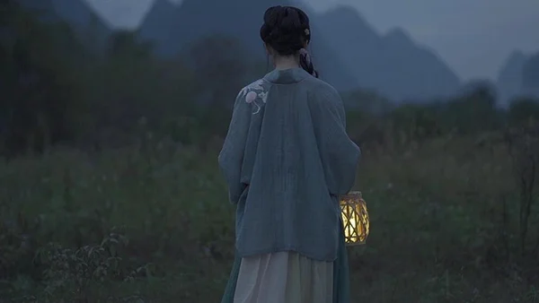 汉服摄影114期｜山水不相逢