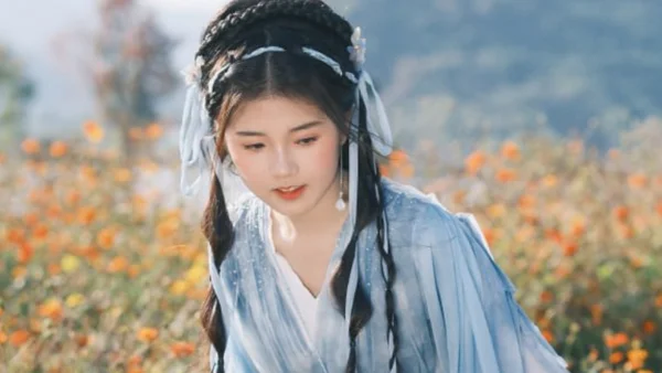 汉服摄影|花园河畔绮梦
