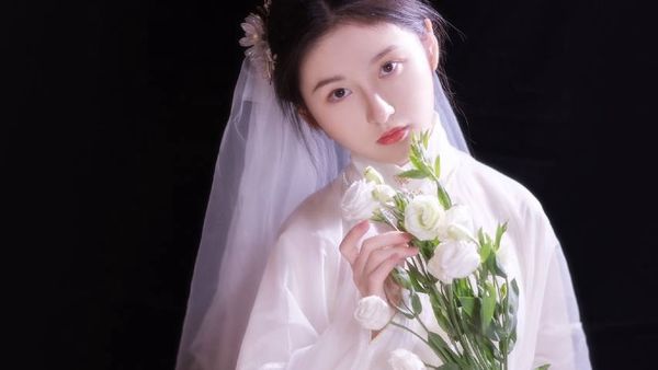 浮生若梦：一袭白纱寄流年