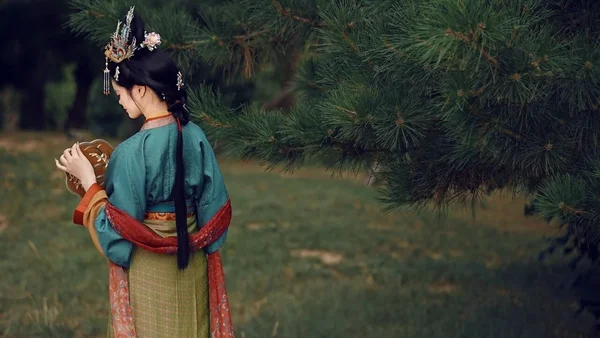 天堂明堂仕女行：唐风汉服映宫阙，一梦回到神都洛阳