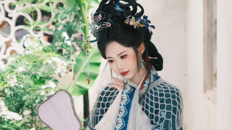 【汉服写真】宋韵神仙复原约拍：感我此言良久立，衣袂如见旧时人