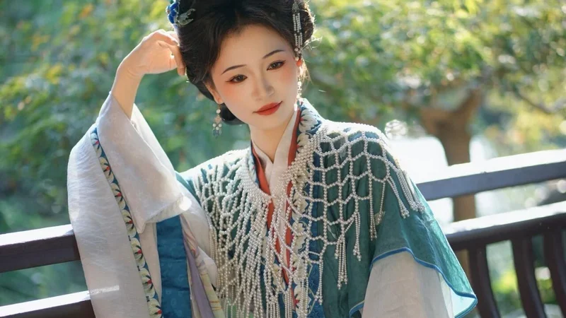 【宋】·客｜光影仕女汉服写真
