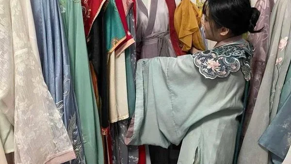 济南汉服体验店景点扎堆出现