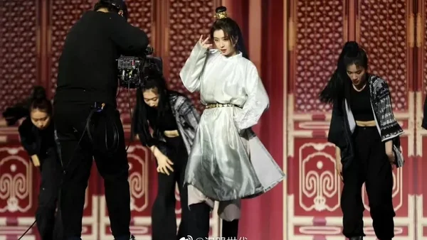 赵小棠汉服舞台首秀
