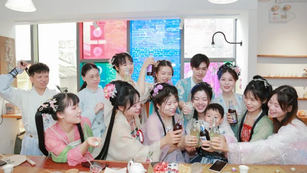 活动召集｜汉服广东7月同袍生日会来袭，还有萌娃！（0709，侨建大厦）