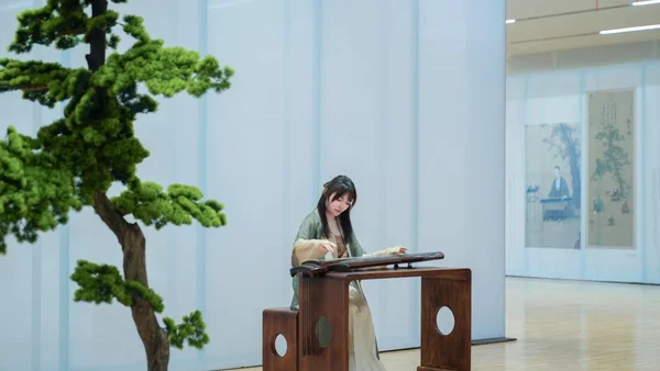 9月19日，一场汉服与古琴的美丽邂逅