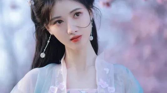 文学诗词 | 杏花天里春衫薄，杨柳岸边骏马鸣